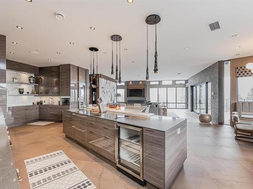 13804 Valleyview Drive, Edmonton, AB - Indoor Photo Showing Kitchen With Upgraded Kitchen