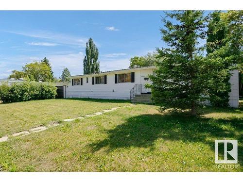 4705 54 Avenue, Calmar, AB - Outdoor