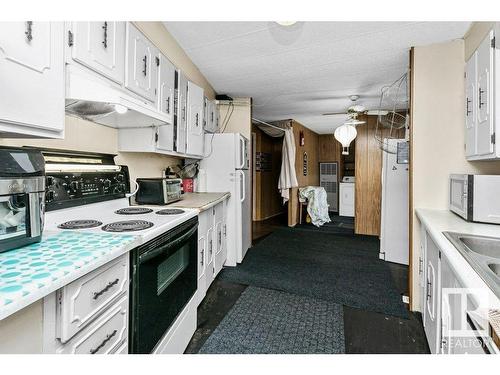 4705 54 Avenue, Calmar, AB - Indoor Photo Showing Kitchen