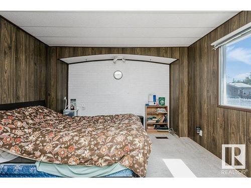 4705 54 Avenue, Calmar, AB - Indoor Photo Showing Bedroom