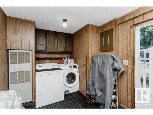 4705 54 Avenue, Calmar, AB - Indoor Photo Showing Laundry Room