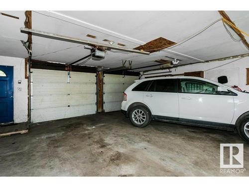 4705 54 Avenue, Calmar, AB - Indoor Photo Showing Garage