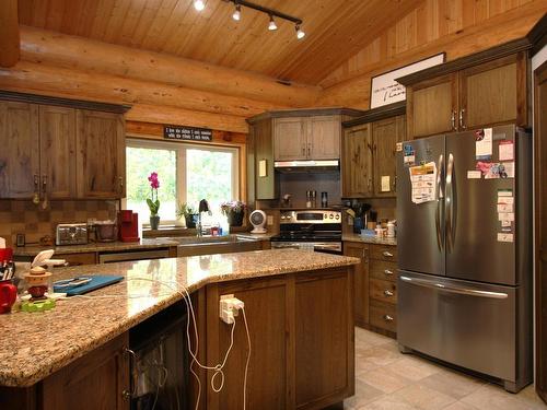 58211 Rr 31, Rural Barrhead County, AB - Indoor Photo Showing Kitchen