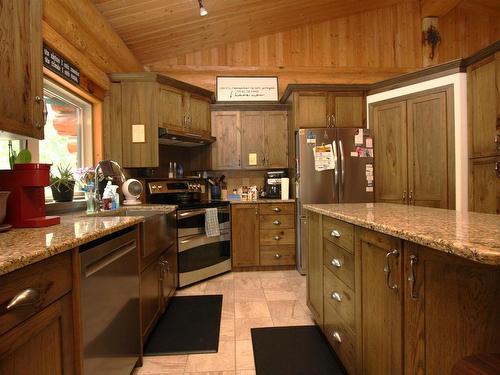 58211 Rr 31, Rural Barrhead County, AB - Indoor Photo Showing Kitchen