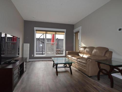 108 10518 113 Street, Edmonton, AB - Indoor Photo Showing Living Room