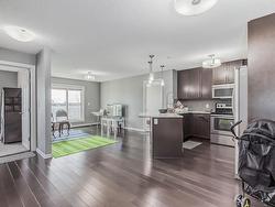 #305 2203 44 AV NW  Edmonton, AB T6T 0T1