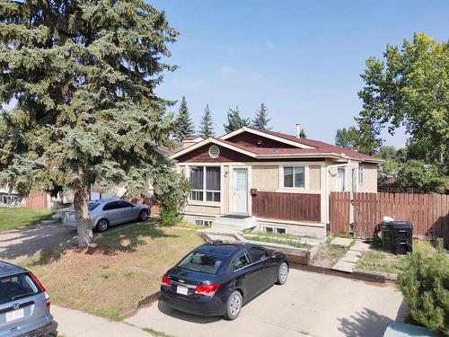 4504 33A Av Nw, Edmonton, AB 