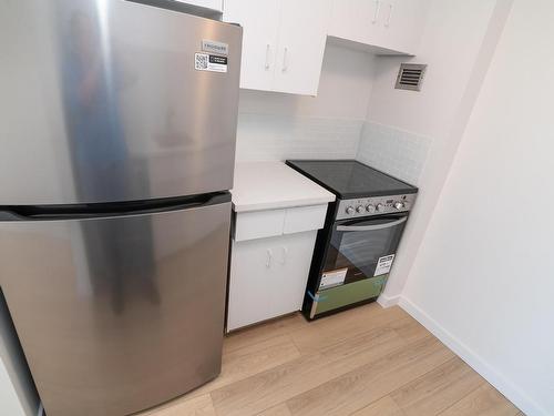 1807 10011 116 Street, Edmonton, AB - Indoor Photo Showing Kitchen