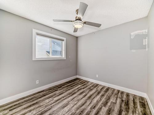 2932 41 Avenue, Edmonton, AB - Indoor Photo Showing Other Room