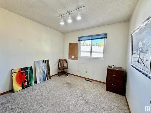 4902 Mackenzie Avenue, Drayton Valley, AB - Indoor Photo Showing Other Room