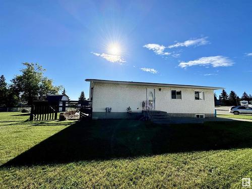 4902 Mackenzie Avenue, Drayton Valley, AB - Outdoor