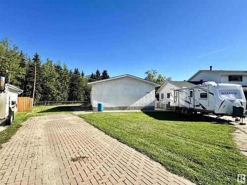 4902 Mackenzie Avenue, Drayton Valley, AB - Outdoor