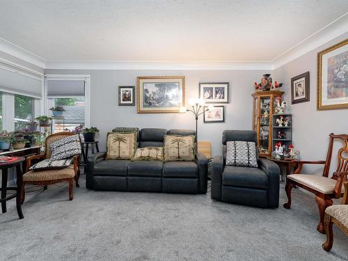 12012 65 Street, Edmonton, AB - Indoor Photo Showing Living Room