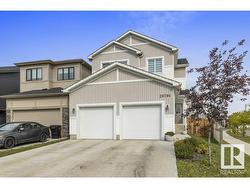 20706 99A AV NW  Edmonton, AB T5T 7G4