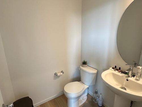 18007 71 Street, Edmonton, AB - Indoor Photo Showing Bathroom