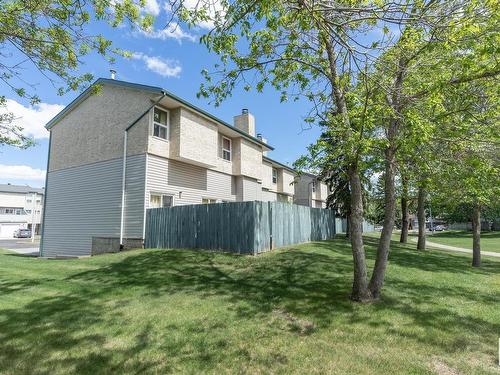 16922 109 St Nw, Edmonton, AB 