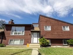 18708 98 AV NW  Edmonton, AB T5T 3Y1