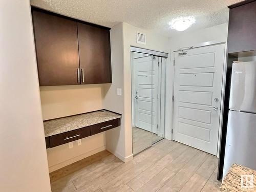 215 5510 Schonsee Drive, Edmonton, AB - Indoor Photo Showing Other Room