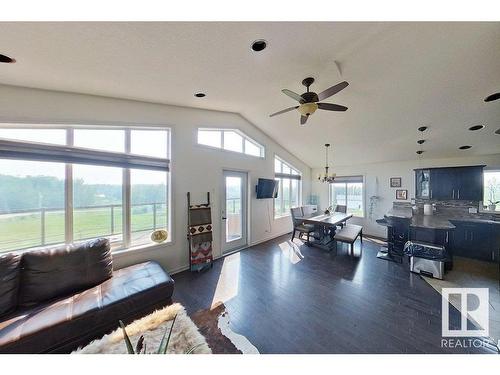 234 Lakeside Drive, Rural Barrhead County, AB - Indoor Photo Showing Living Room