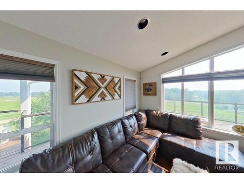 234 Lakeside Drive, Rural Barrhead County, AB - Indoor Photo Showing Living Room