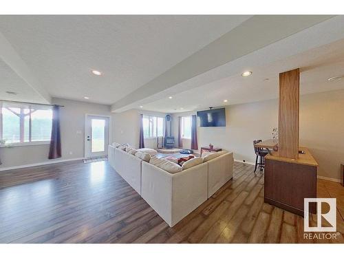 234 Lakeside Drive, Rural Barrhead County, AB - Indoor Photo Showing Living Room