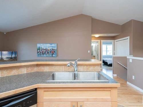 506 Lakewood Close, Cold Lake, AB - Indoor Photo Showing Kitchen With Double Sink