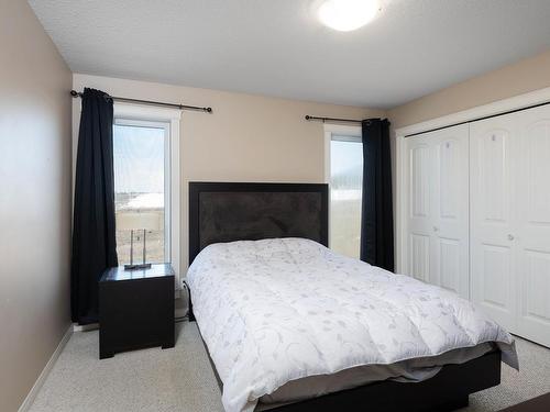 506 Lakewood Close, Cold Lake, AB - Indoor Photo Showing Bedroom