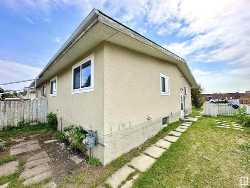 108 Millbourne E Nw, Edmonton, AB 