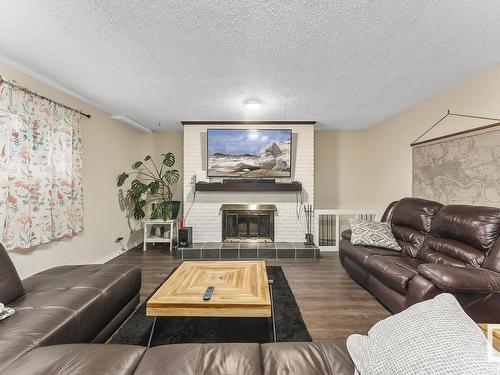 4214 51 Av, Cold Lake, AB 