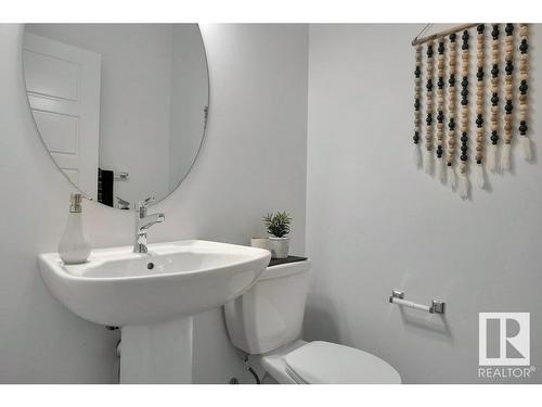 532 Bluff Lane, Leduc, AB - Indoor Photo Showing Bathroom