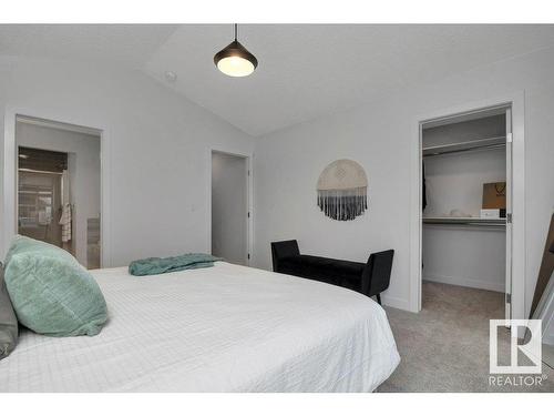 532 Bluff Lane, Leduc, AB - Indoor Photo Showing Bedroom