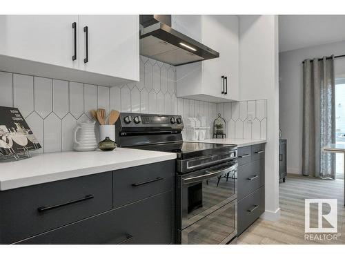 532 Bluff Lane, Leduc, AB - Indoor Photo Showing Kitchen