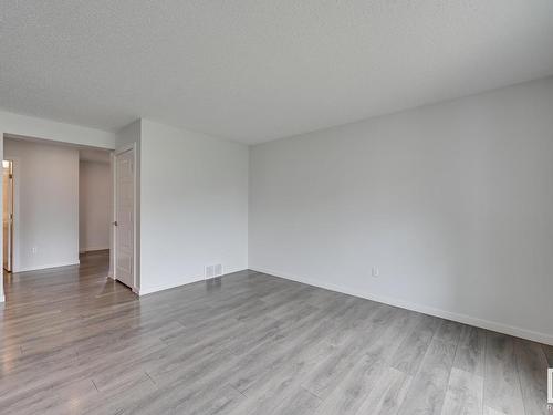 21806 91 Avenue, Edmonton, AB - Indoor Photo Showing Other Room