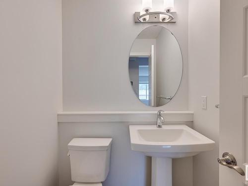 21806 91 Avenue, Edmonton, AB - Indoor Photo Showing Bathroom