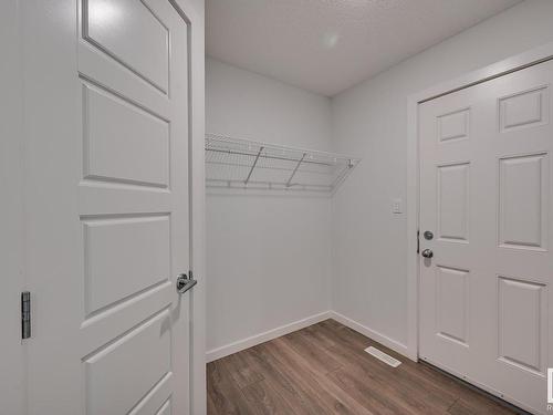 21806 91 Avenue, Edmonton, AB - Indoor