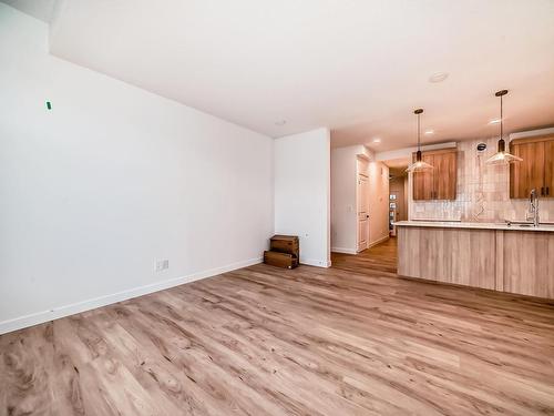 4211 206 Street, Edmonton, AB - Indoor Photo Showing Kitchen