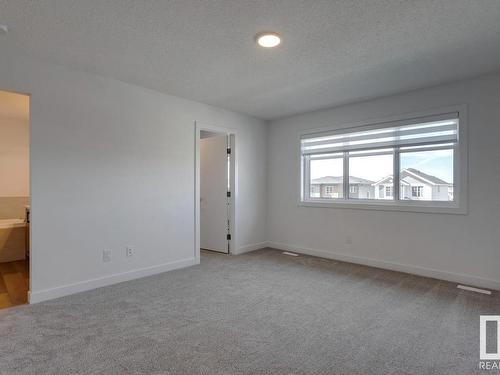 530 Bluff Lane, Leduc, AB - Indoor Photo Showing Other Room