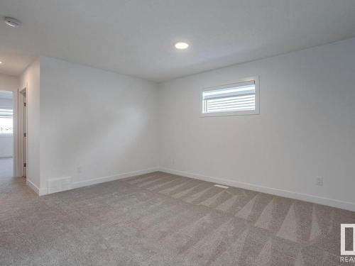 530 Bluff Lane, Leduc, AB - Indoor Photo Showing Other Room