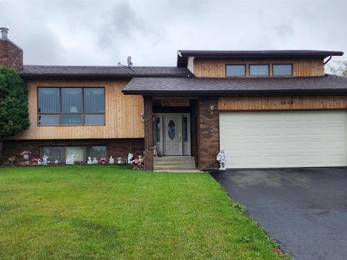 5206 54 St, Elk Point, AB 