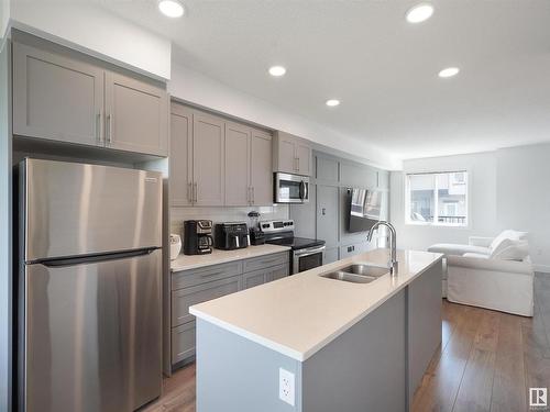 70 655 Watt Boulevard, Edmonton, AB - Indoor Photo Showing Kitchen With Double Sink