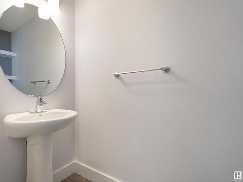 70 655 Watt Boulevard, Edmonton, AB - Indoor Photo Showing Bathroom