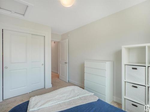 70 655 Watt Boulevard, Edmonton, AB - Indoor Photo Showing Bedroom