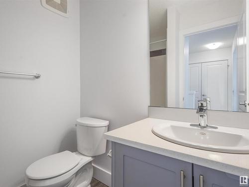 70 655 Watt Boulevard, Edmonton, AB - Indoor Photo Showing Bathroom