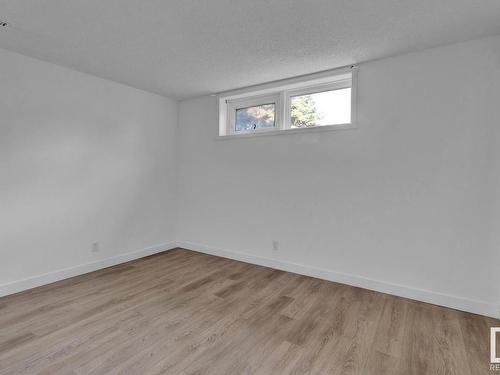 13703 137 Avenue, Edmonton, AB - Indoor Photo Showing Other Room