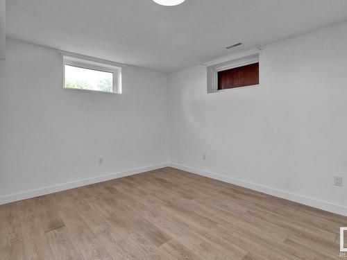 13703 137 Avenue, Edmonton, AB - Indoor Photo Showing Other Room