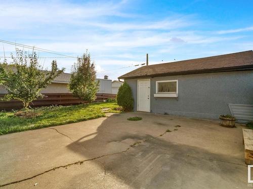 13703 137 Avenue, Edmonton, AB - Outdoor