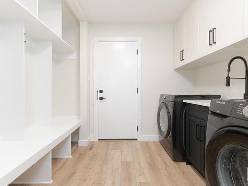 38 Heartwood Lane, Stony Plain, AB - Indoor Photo Showing Laundry Room