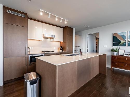 3905 10360 102 Street, Edmonton, AB - Indoor Photo Showing Kitchen With Double Sink