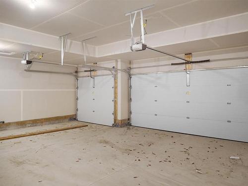 17255 9B Avenue, Edmonton, AB - Indoor Photo Showing Garage