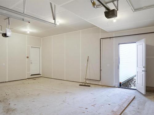 17255 9B Avenue, Edmonton, AB - Indoor Photo Showing Garage